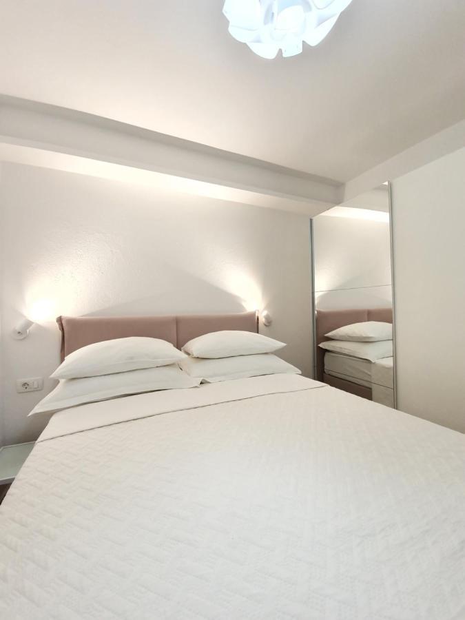 Apartments Karla บาร์บินเย ภายนอก รูปภาพ