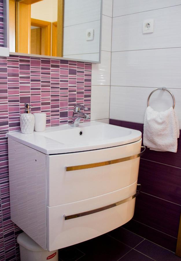 Apartments Karla บาร์บินเย ภายนอก รูปภาพ