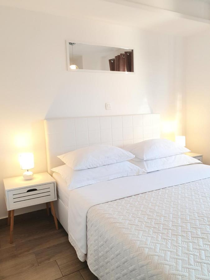 Apartments Karla บาร์บินเย ภายนอก รูปภาพ