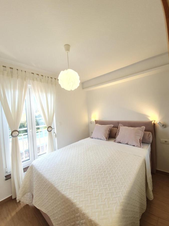 Apartments Karla บาร์บินเย ภายนอก รูปภาพ