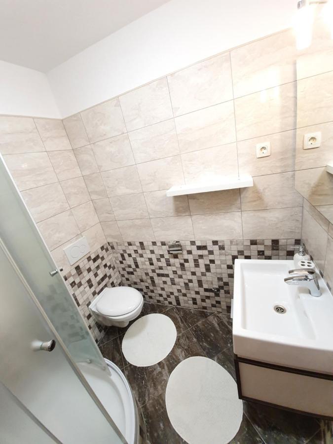 Apartments Karla บาร์บินเย ภายนอก รูปภาพ